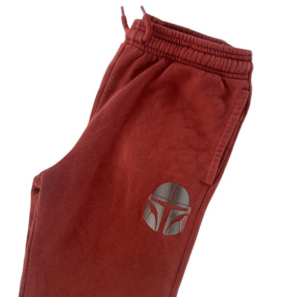 GAP x Star Wars Boys Outfit Bundle Size 10–12 Mandalorian Joggers + Grogu Shirt - Picture 6 of 9